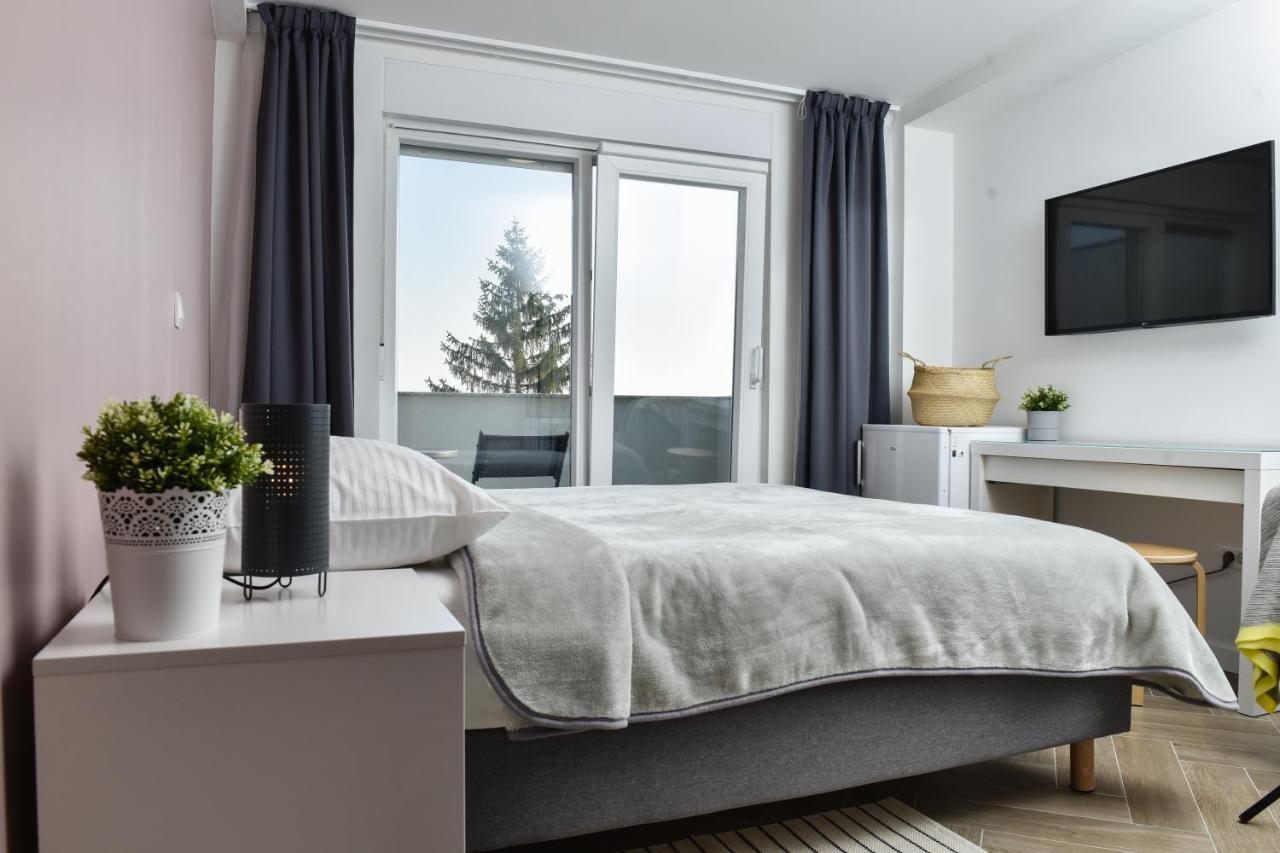 Rooms At Zajceva 34 Zagreb Bagian luar foto